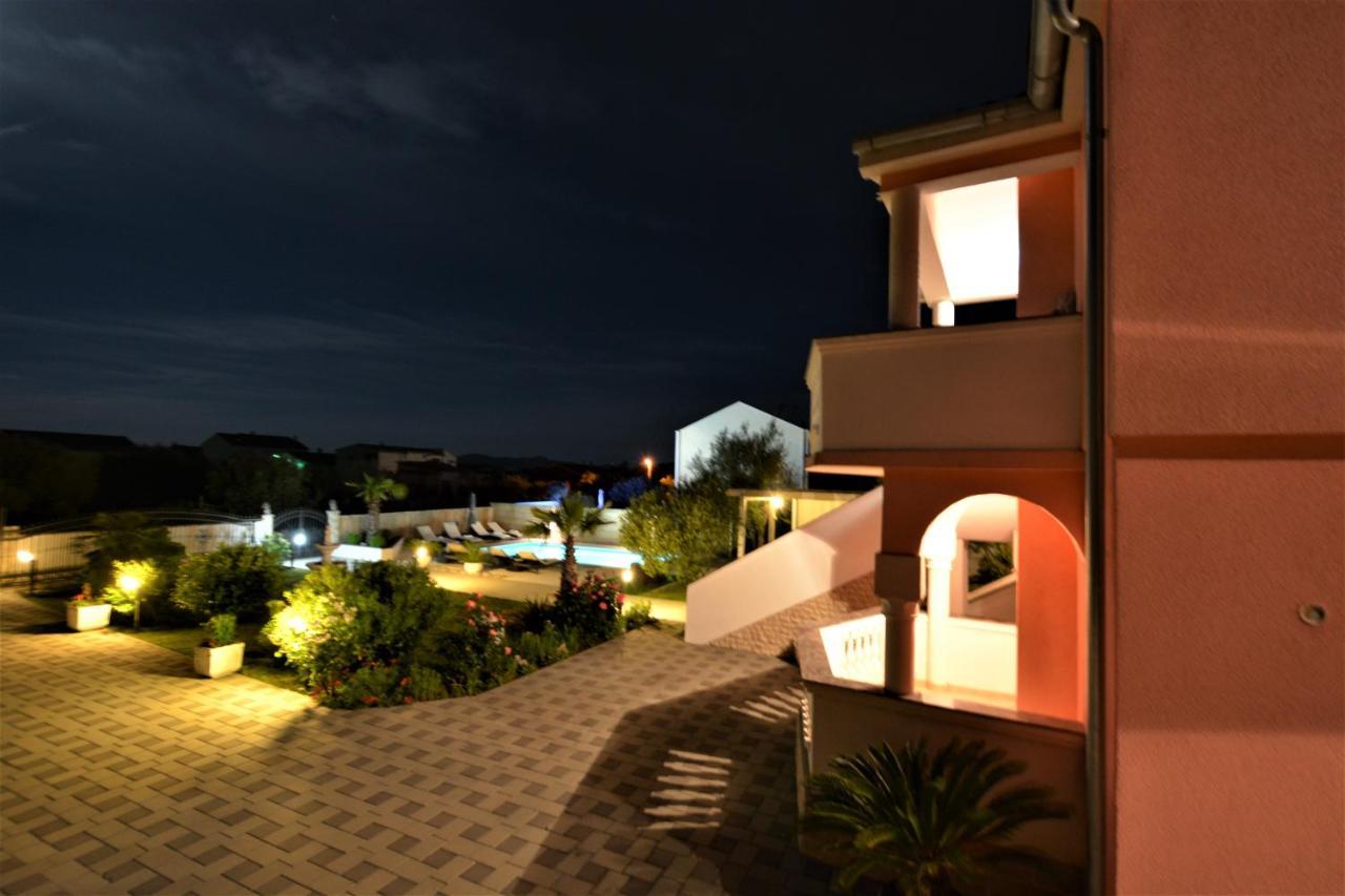 Apartmani Emili Сукошан Екстер'єр фото