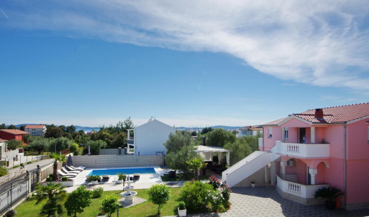 Apartmani Emili Сукошан Екстер'єр фото