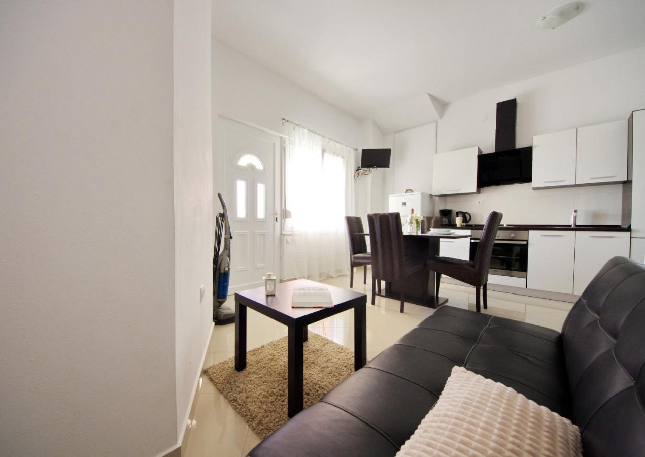 Apartmani Emili Сукошан Екстер'єр фото