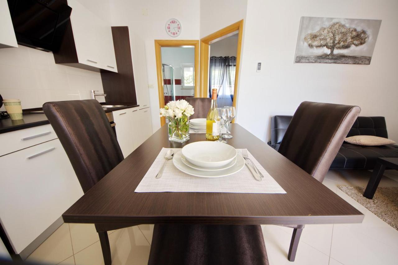 Apartmani Emili Сукошан Екстер'єр фото