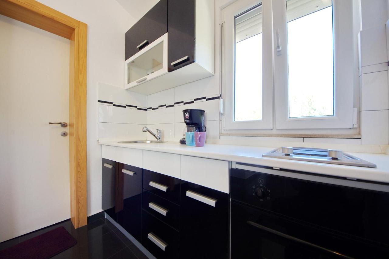 Apartmani Emili Сукошан Екстер'єр фото