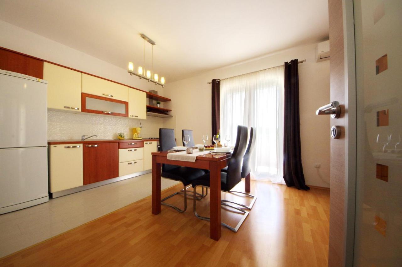Apartmani Emili Сукошан Екстер'єр фото