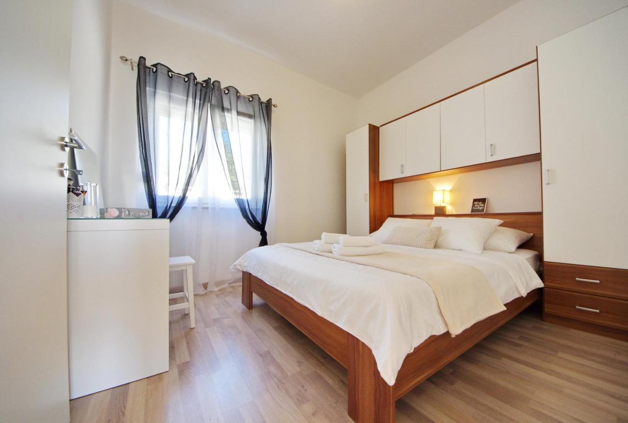 Apartmani Emili Сукошан Екстер'єр фото