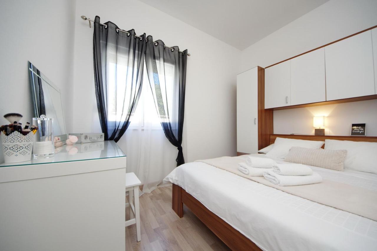 Apartmani Emili Сукошан Екстер'єр фото
