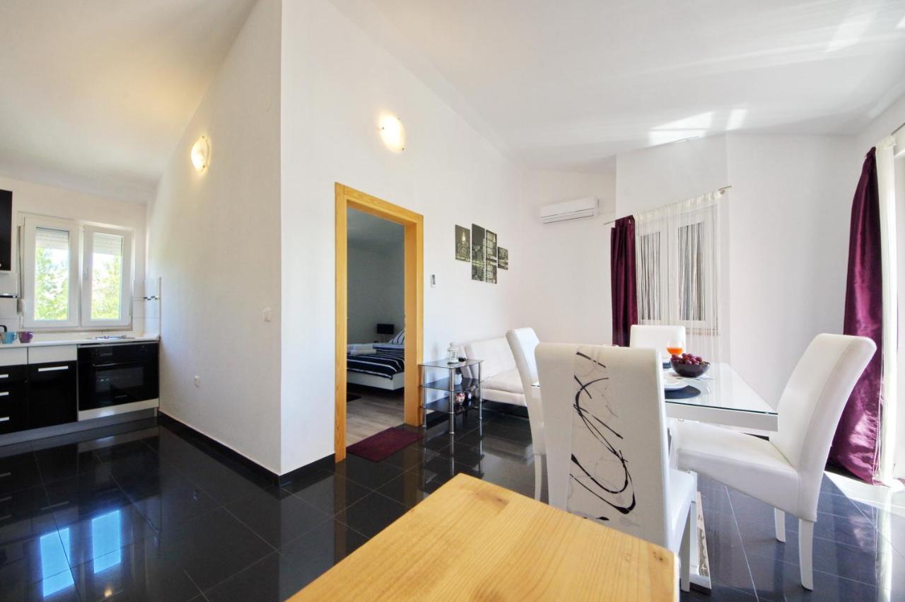 Apartmani Emili Сукошан Екстер'єр фото