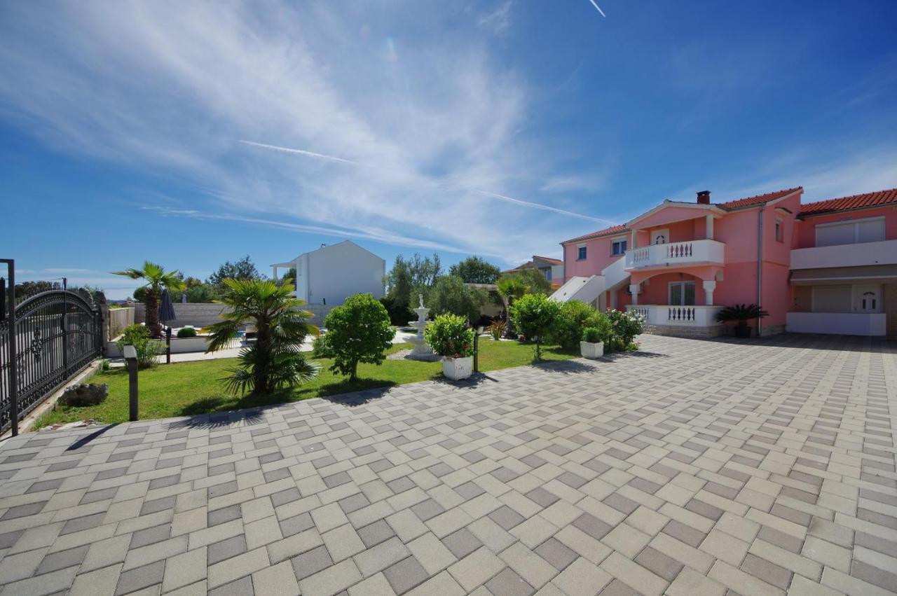 Apartmani Emili Сукошан Екстер'єр фото